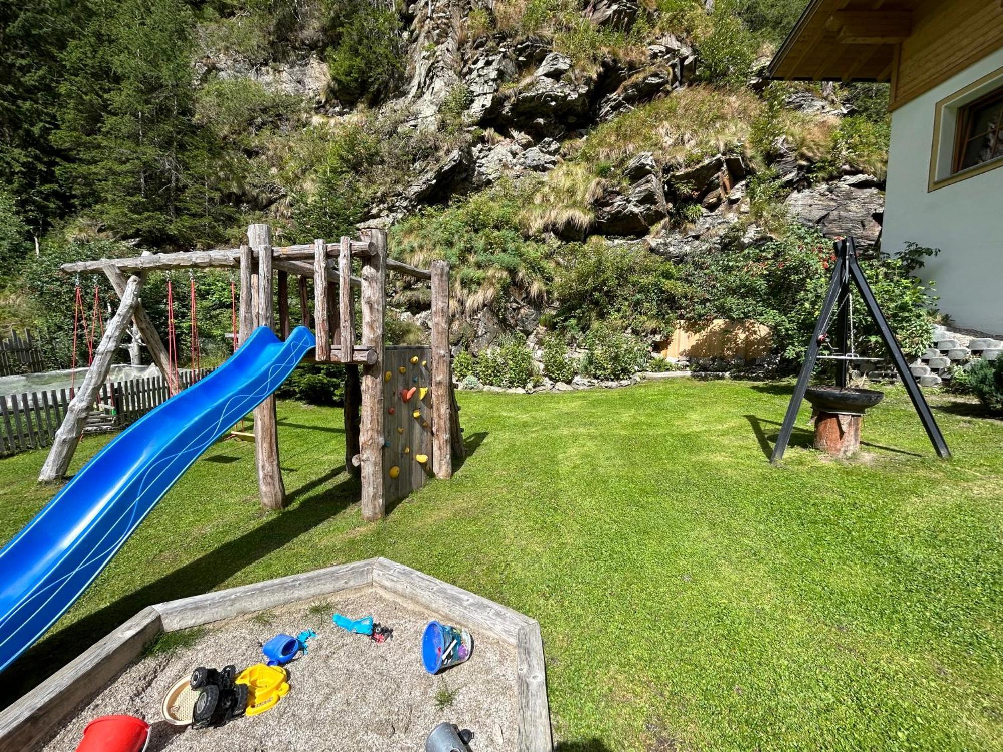 Ferienwohnung Urlaub auf dem Feichterhof Rein in Taufers Exterior foto